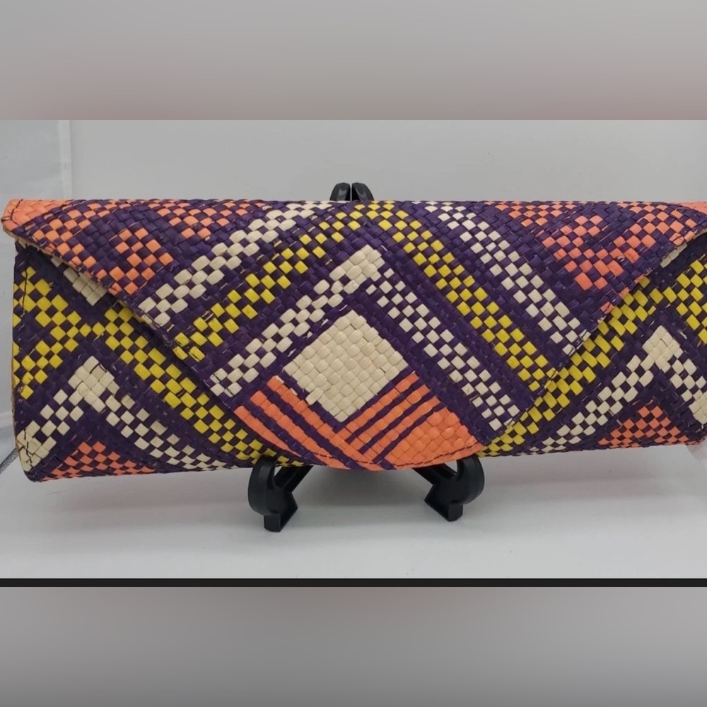 💜🧡 𝓐𝓶𝓪𝔃𝓲𝓷𝓰 Anthropologie Bonago Clutch Bag / purse